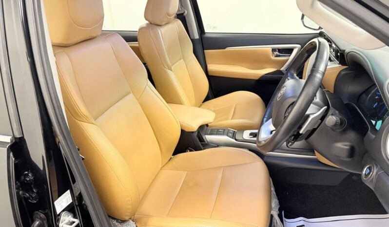 
								2020 TOYOTA FORTUNER V 2.7 PETROL full									