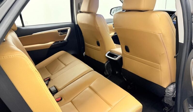 
								2020 TOYOTA FORTUNER V 2.7 PETROL full									