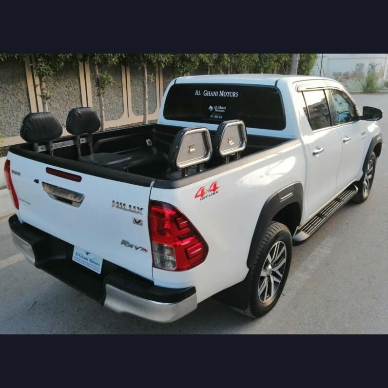 
2018 TOYOTA REVO (V) 2.8 CRUISETRONIC full									