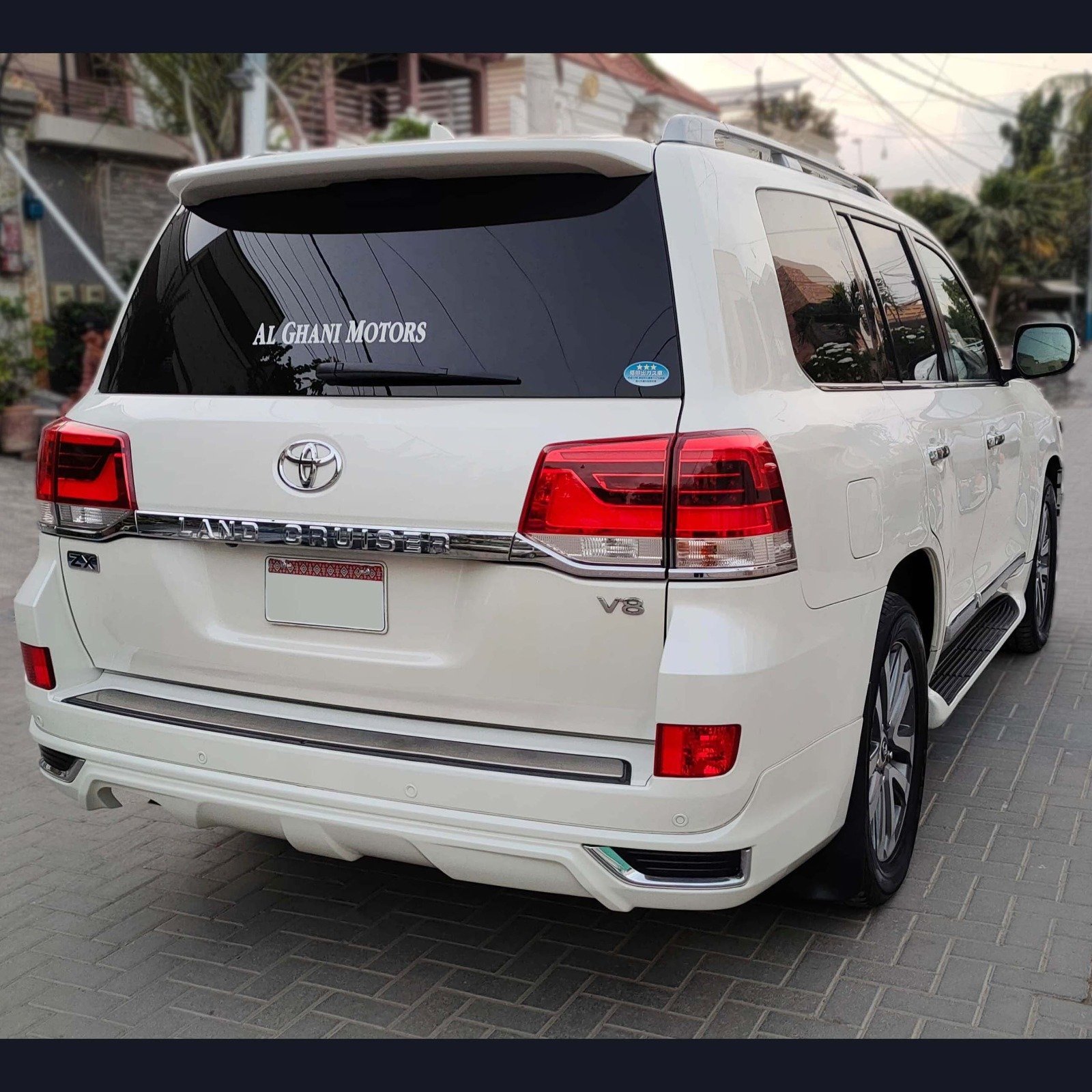 2018 TOYOTA LAND CRUISER ZX V8