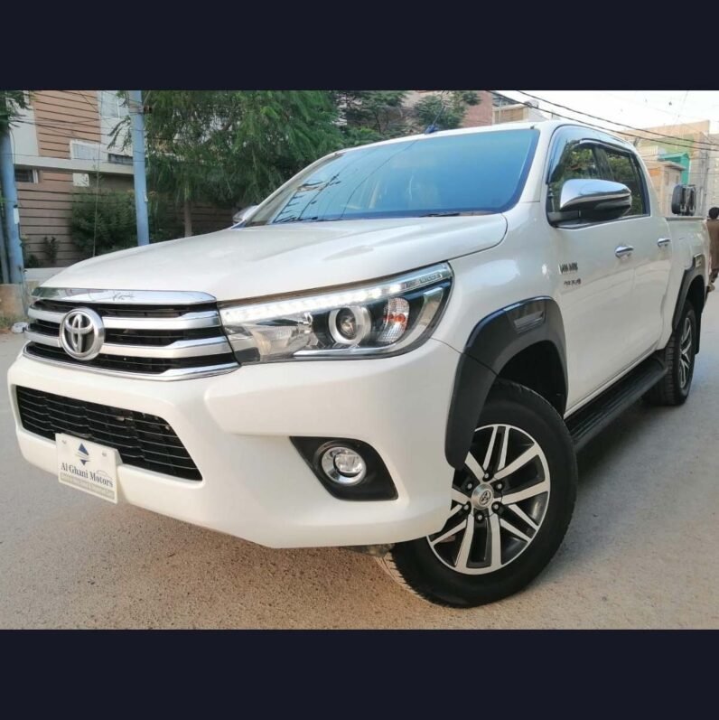 
2018 TOYOTA REVO (V) 2.8 CRUISETRONIC full									