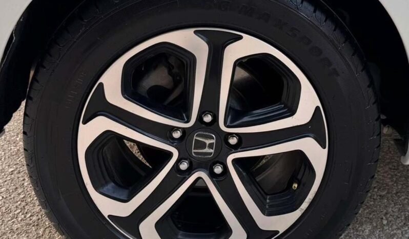 
2015 HONDA VEZEL Z PACKAGE HYBRID full									