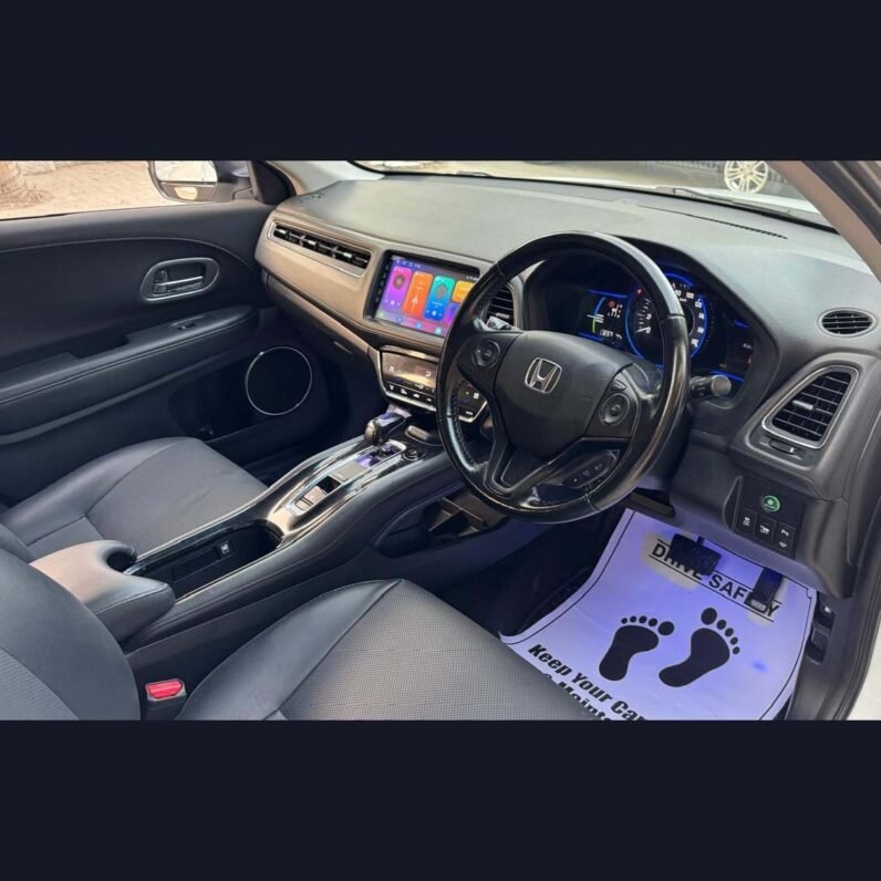 
2015 HONDA VEZEL Z PACKAGE HYBRID full									