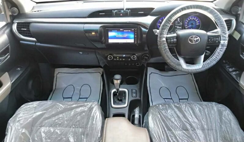 
2018 TOYOTA REVO (V) 2.8 CRUISETRONIC full									