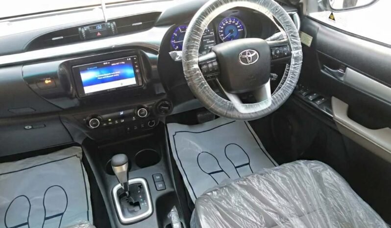 
2018 TOYOTA REVO (V) 2.8 CRUISETRONIC full									