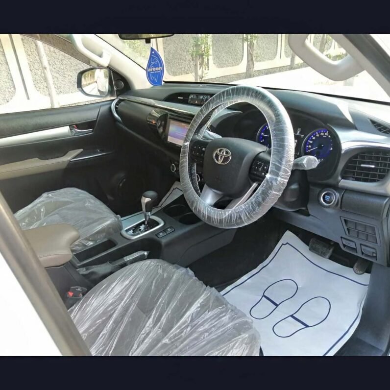 
2018 TOYOTA REVO (V) 2.8 CRUISETRONIC full									