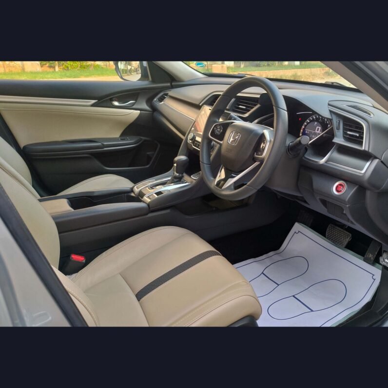 
2021 HONDA CIVIC ORIEL 1.8 UG full									