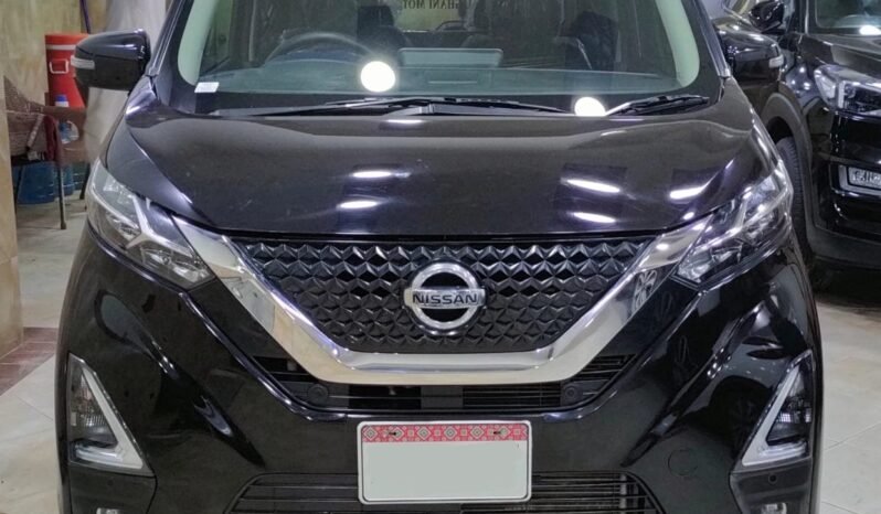 
								2021 NISSAN DAYZ HIGHWAY STAR S-HYBRID full									