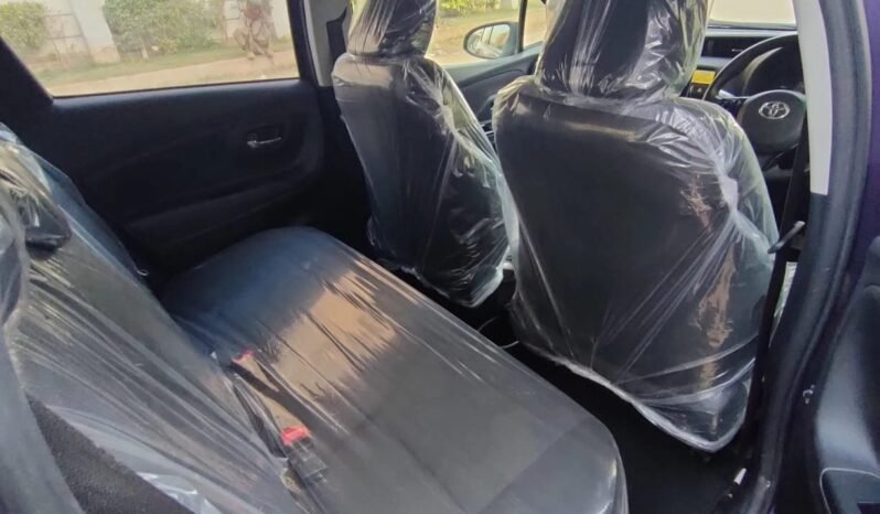 
								2019 TOYOTA VITZ full									