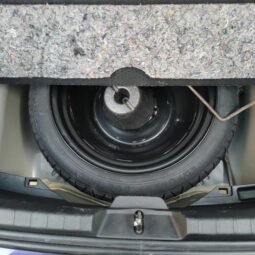 
										2019 TOYOTA VITZ full									