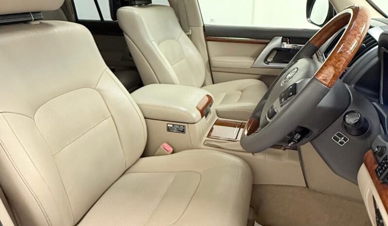 
								2014 TOYOTA LAND CRUIZER ZX full									