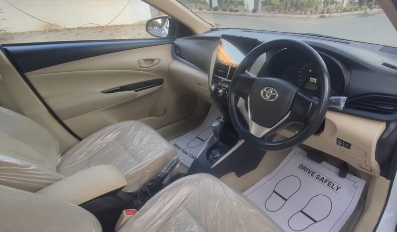 
								2022 TOYOTA YARIS GLI 1.3 CVT-i full									