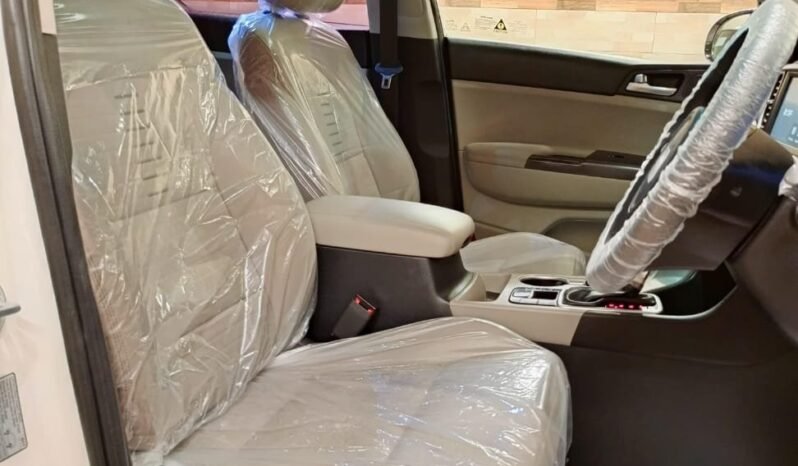 
								2023 KIA SPORTAGE FWD full									