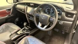 
										2022 TOYOTA FORTUNER LEGENDER 2.8 Σ4 full									