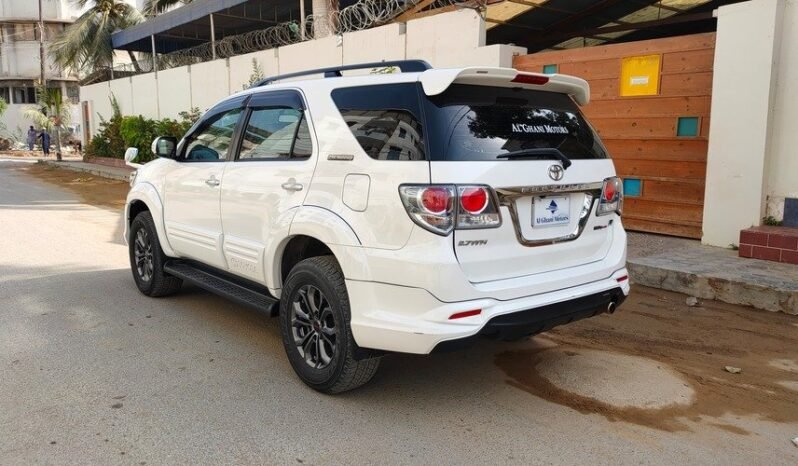 
								2016 TOYOTA FORTUNER V 2.7 PETROL full									