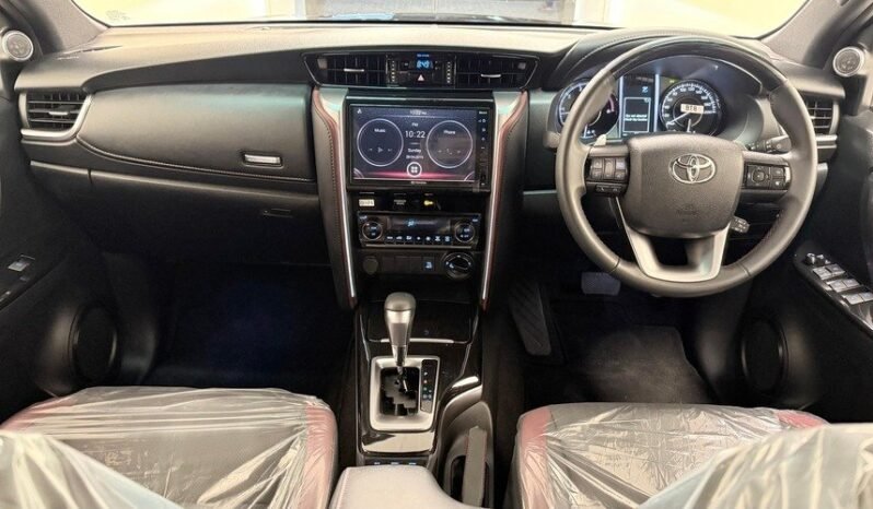 
								2022 TOYOTA FORTUNER LEGENDER 2.8 Σ4 full									