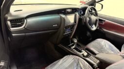 
										2022 TOYOTA FORTUNER LEGENDER 2.8 Σ4 full									