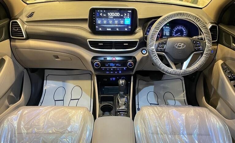 
								2021 HYUNDAI TUCSON 2.0 AWD full									