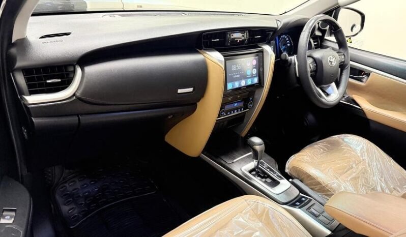 
								2019 TOYOTA FORTUNER V 2.7 PETROL full									