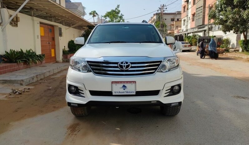 
								2016 TOYOTA FORTUNER V 2.7 PETROL full									
