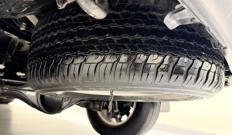 
								2019 TOYOTA FORTUNER V 2.7 PETROL full									