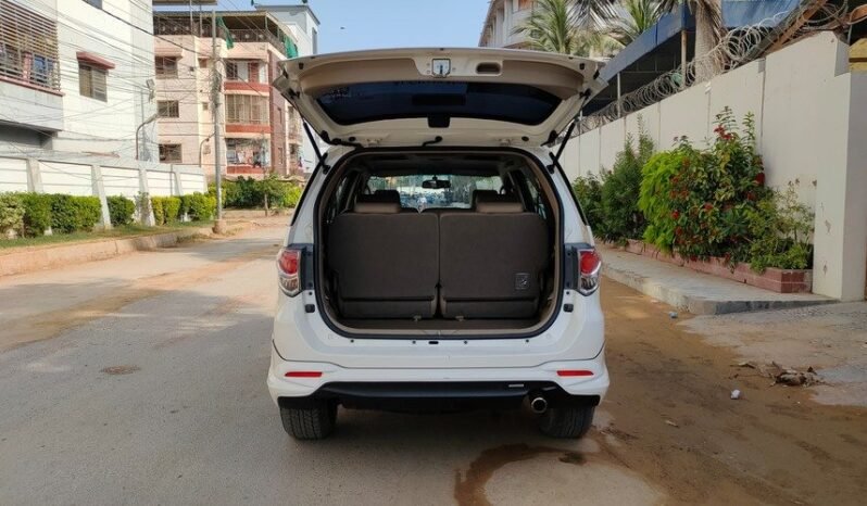 
								2016 TOYOTA FORTUNER V 2.7 PETROL full									