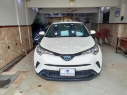 
										2017 TOYOTA C-HR (S LED) 1.8 HYBRID full									