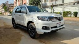 
										2016 TOYOTA FORTUNER V 2.7 PETROL full									