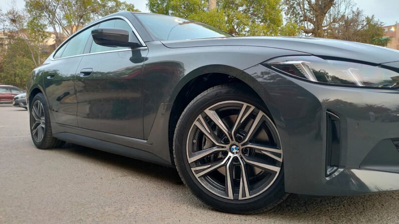 
2025 BMW i4 eDrive35 full									