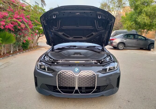 
2025 BMW i4 eDrive35 full									