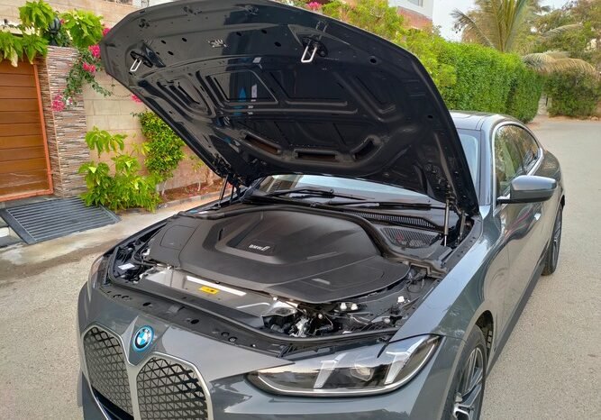 
2025 BMW i4 eDrive35 full									