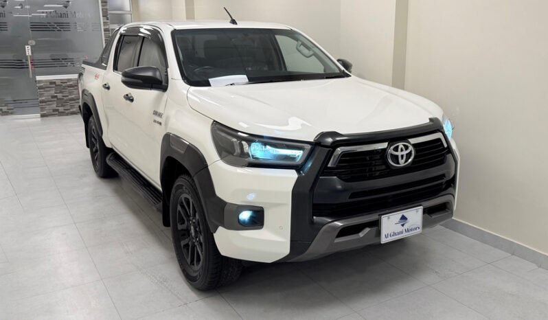 
2022 TOYOTA REVO ROCCO  2.8 CRUISETRONIC full									