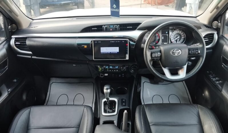 
								2022 TOYOTA REVO ROCCO  2.8 CRUISETRONIC full									