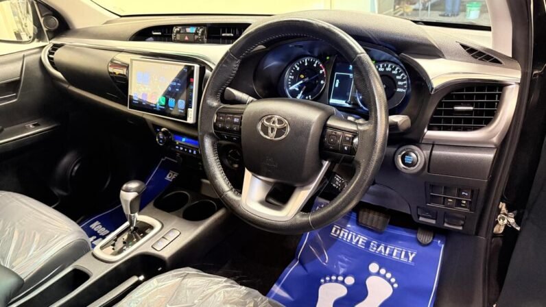 
2023 TOYOTA REVO ROCCO  2.8 CRUISETRONIC full									