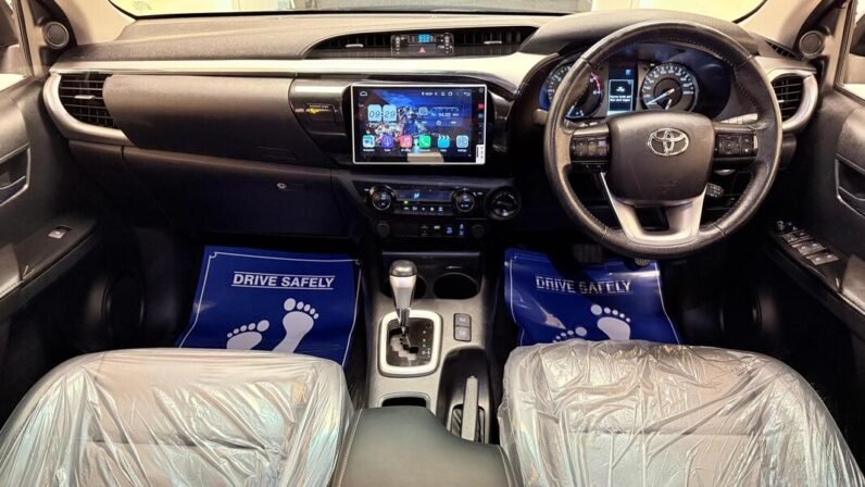 
2023 TOYOTA REVO ROCCO  2.8 CRUISETRONIC full									