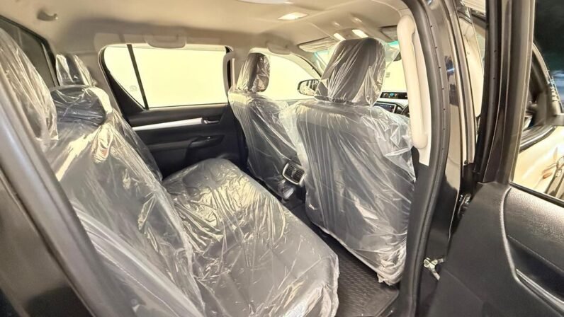 
2023 TOYOTA REVO ROCCO  2.8 CRUISETRONIC full									