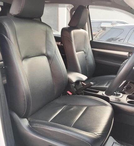 
								2022 TOYOTA REVO ROCCO  2.8 CRUISETRONIC full									