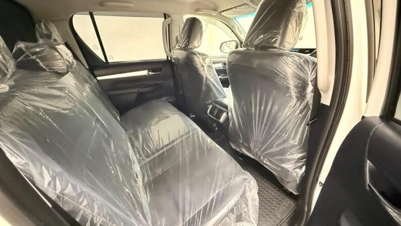 
2022 TOYOTA REVO ROCCO  2.8 CRUISETRONIC full									