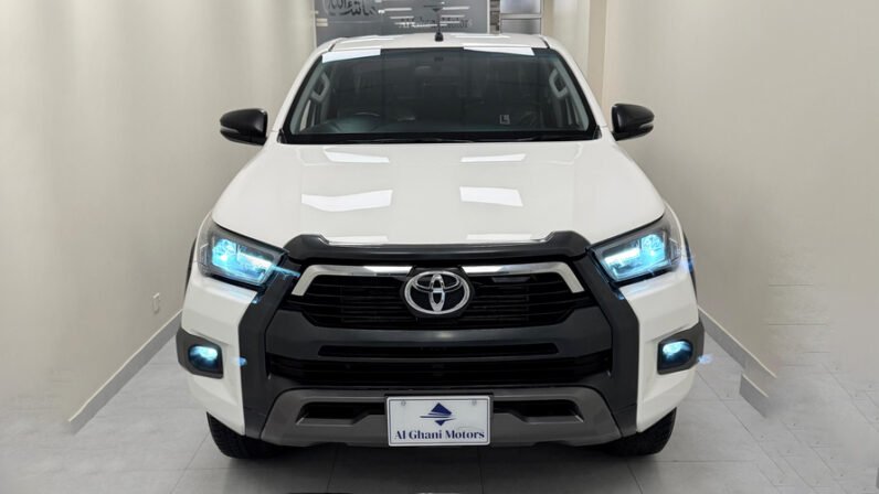 
2022 TOYOTA REVO ROCCO  2.8 CRUISETRONIC full									