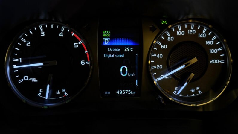 
2022 TOYOTA REVO ROCCO  2.8 CRUISETRONIC full									