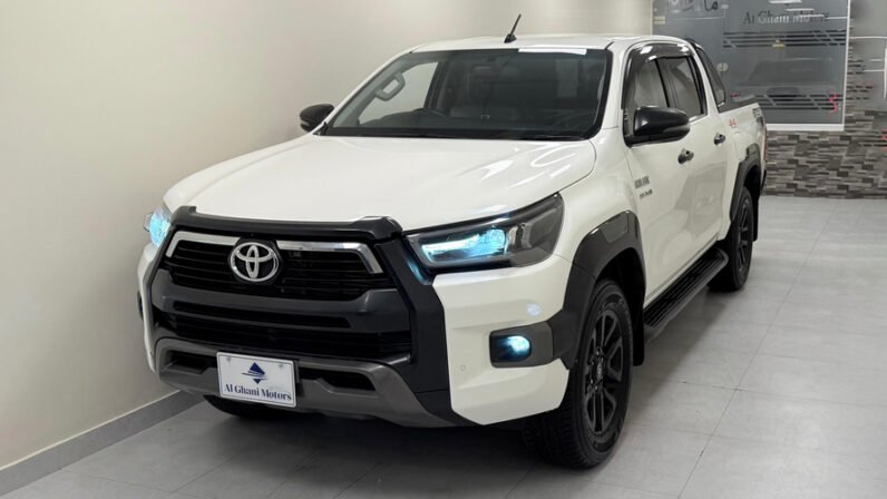 
2022 TOYOTA REVO ROCCO  2.8 CRUISETRONIC full									