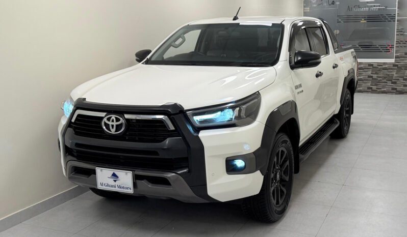 
2022 TOYOTA REVO ROCCO  2.8 CRUISETRONIC full									