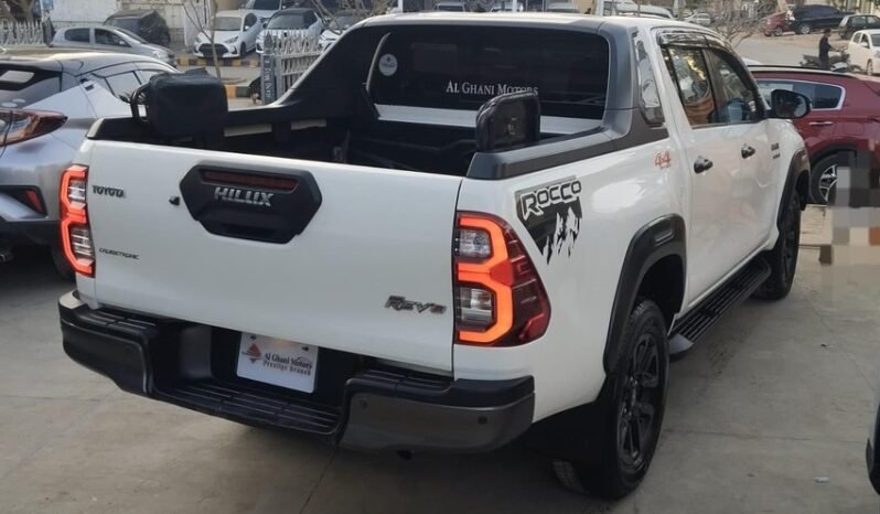 
								2022 TOYOTA REVO ROCCO  2.8 CRUISETRONIC full									