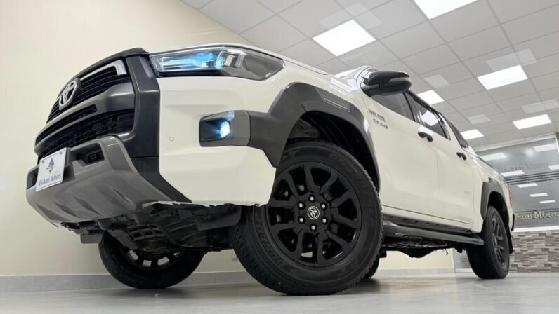 
2022 TOYOTA REVO ROCCO  2.8 CRUISETRONIC full									