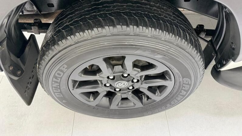 
2022 TOYOTA REVO ROCCO  2.8 CRUISETRONIC full									