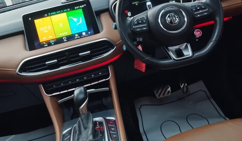 
2023 MG HS 1.5 TURBO TROPHY EDITION full									