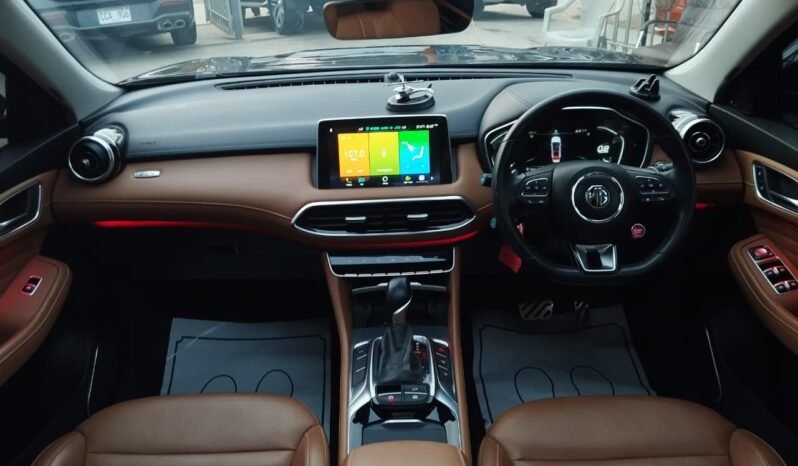 
2023 MG HS 1.5 TURBO TROPHY EDITION full									