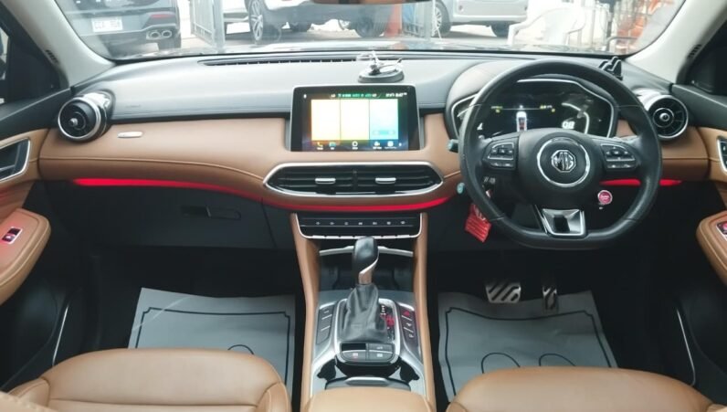 
2023 MG HS 1.5 TURBO TROPHY EDITION full									