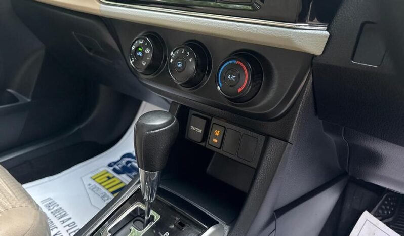 
2015 TOYOTA COROLLA ALTIS 1.6 full									