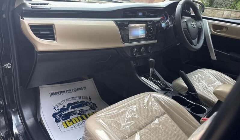 
2015 TOYOTA COROLLA ALTIS 1.6 full									